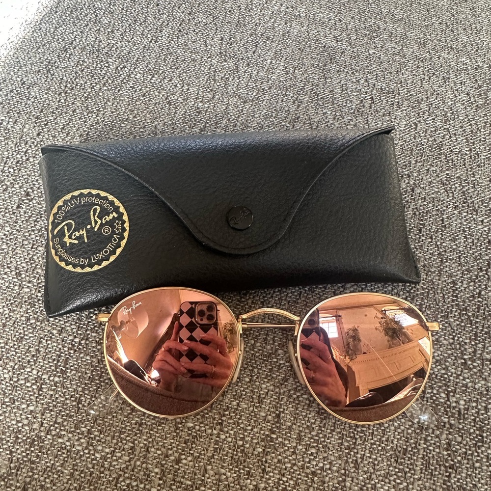 Round flashes lenses Ray Bans in copper with matte gold frames